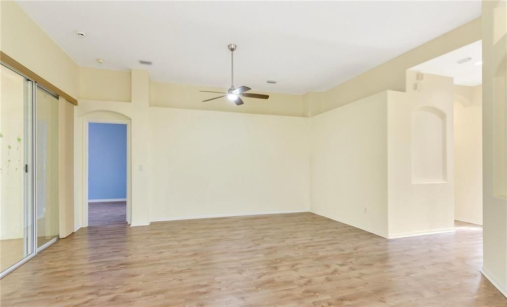 For Sale: $365,000 (2 beds, 2 baths, 1670 Square Feet)