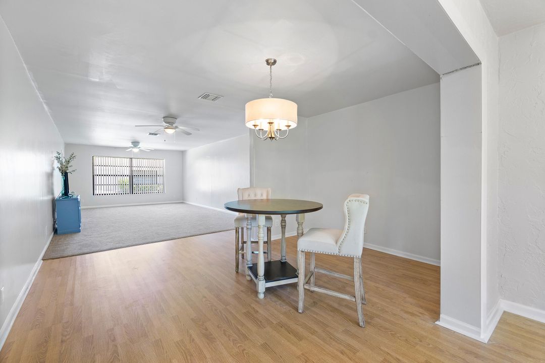 For Sale: $262,500 (2 beds, 2 baths, 1404 Square Feet)