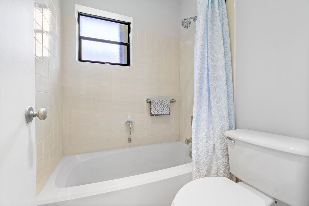 For Sale: $262,500 (2 beds, 2 baths, 1404 Square Feet)