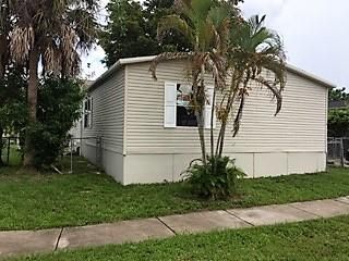 For Rent: $2,650 (3 beds, 2 baths, 1678 Square Feet)