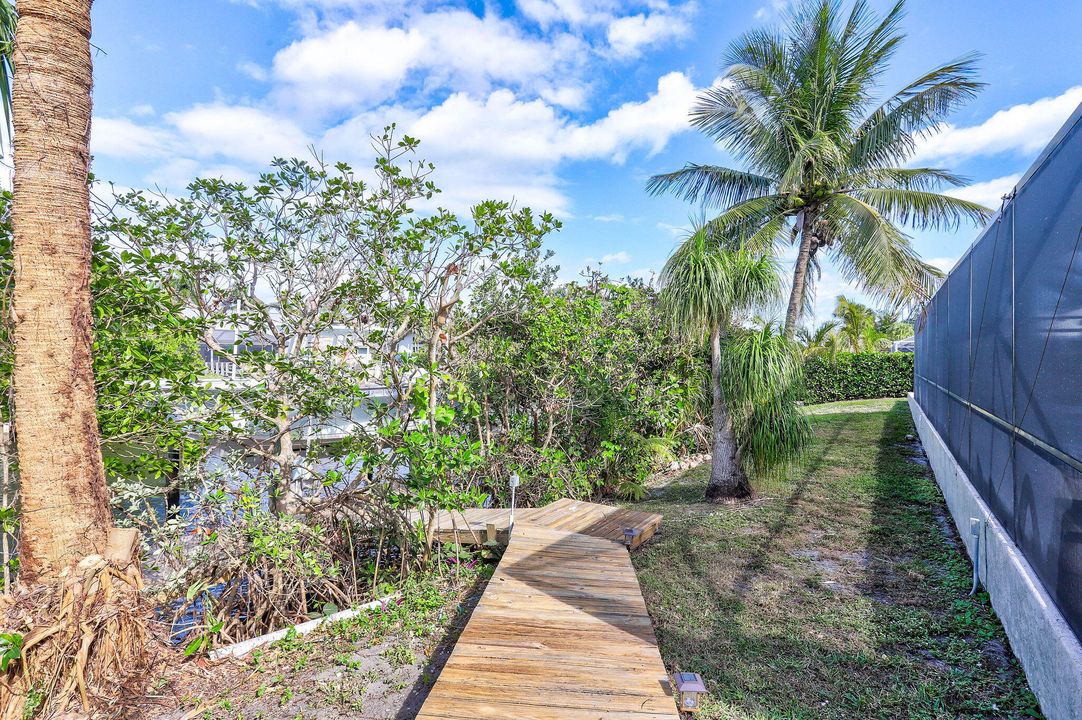 For Sale: $1,450,000 (4 beds, 2 baths, 2073 Square Feet)