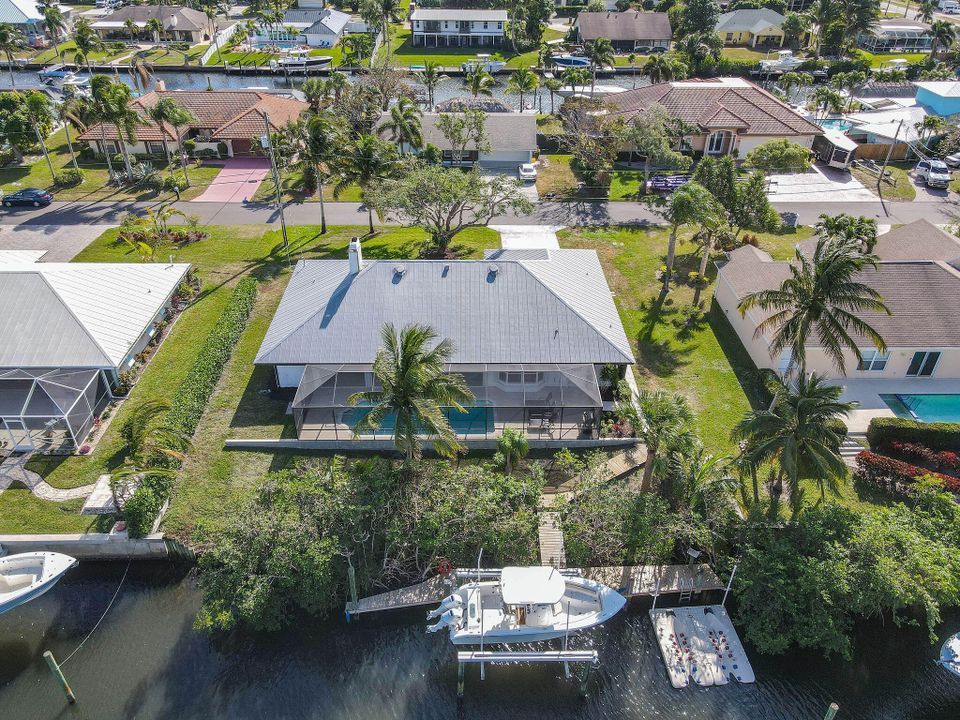 For Sale: $1,450,000 (4 beds, 2 baths, 2073 Square Feet)