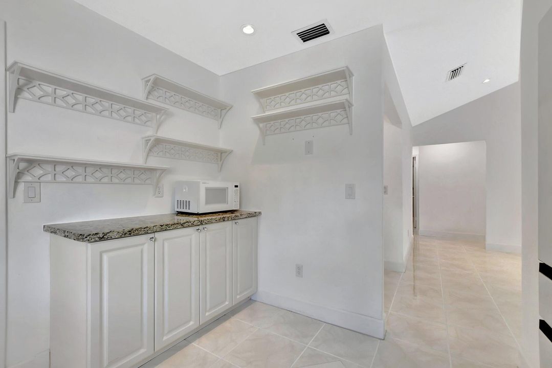 For Sale: $639,000 (3 beds, 2 baths, 1546 Square Feet)