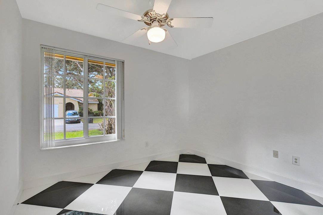 For Sale: $639,000 (3 beds, 2 baths, 1546 Square Feet)