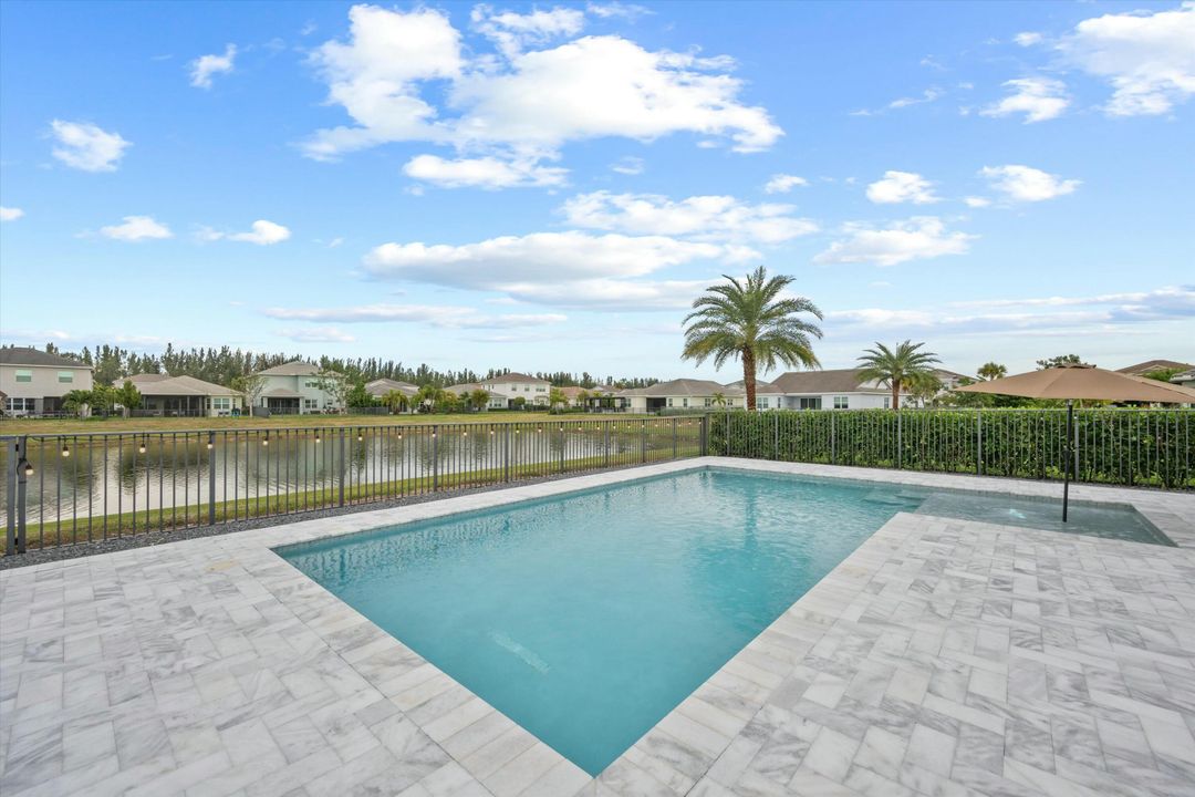 For Sale: $789,990 (4 beds, 2 baths, 2305 Square Feet)