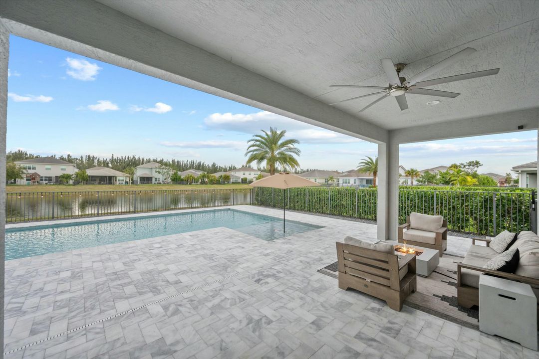 For Sale: $789,990 (4 beds, 2 baths, 2305 Square Feet)