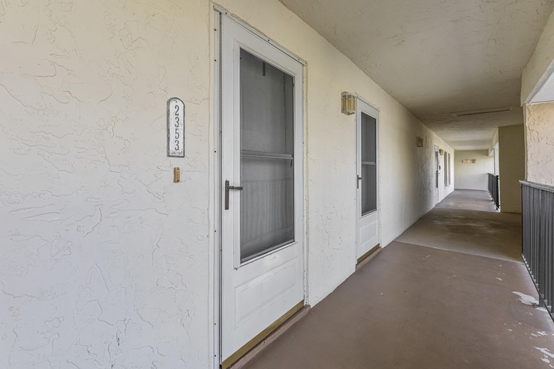 For Sale: $375,000 (2 beds, 2 baths, 1184 Square Feet)