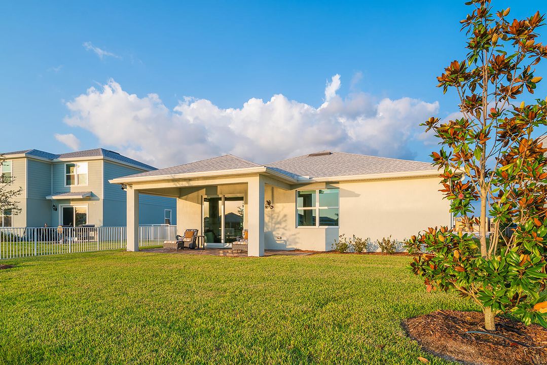 For Sale: $455,000 (3 beds, 2 baths, 1972 Square Feet)