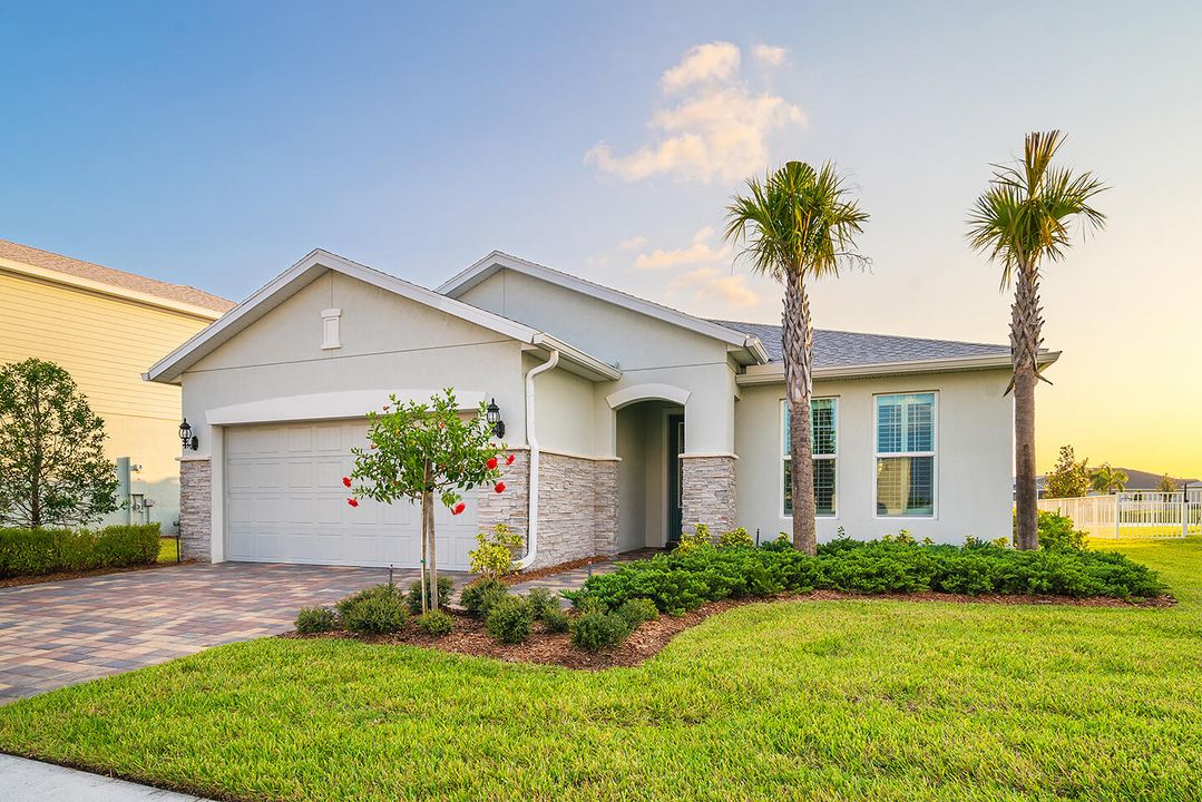 For Sale: $455,000 (3 beds, 2 baths, 1972 Square Feet)