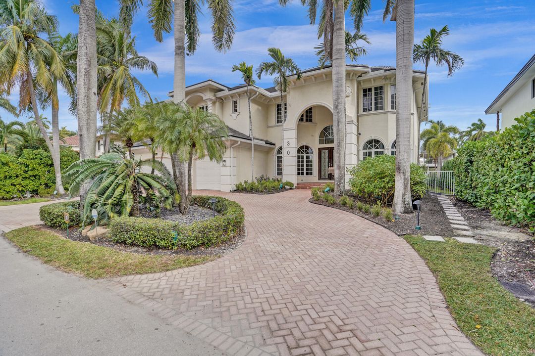 For Sale: $6,750,000 (7 beds, 6 baths, 5510 Square Feet)