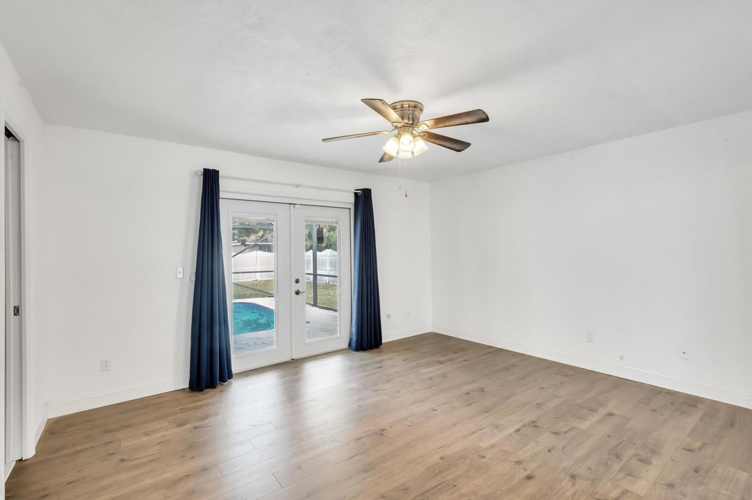 For Sale: $419,900 (3 beds, 2 baths, 1708 Square Feet)