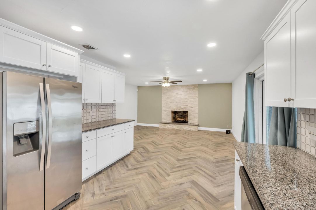 For Sale: $419,900 (3 beds, 2 baths, 1708 Square Feet)