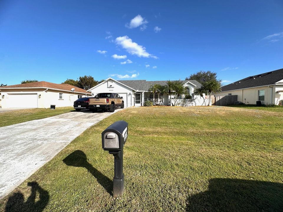 For Sale: $427,000 (3 beds, 2 baths, 1777 Square Feet)