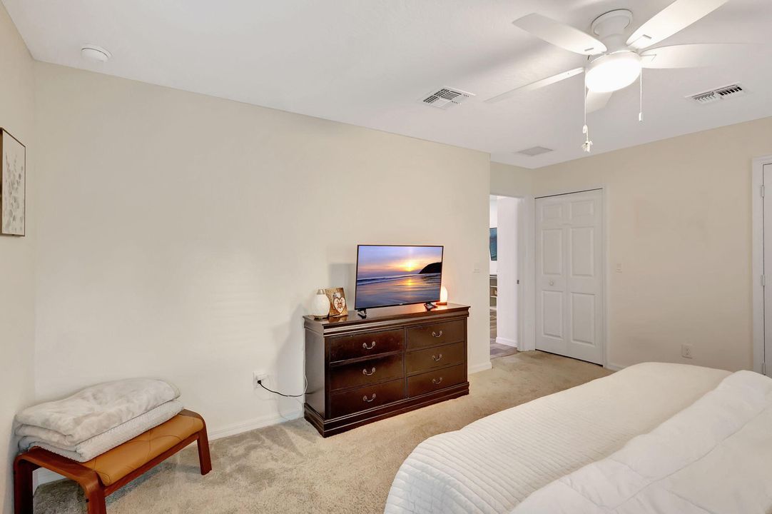 For Sale: $380,000 (3 beds, 2 baths, 1280 Square Feet)