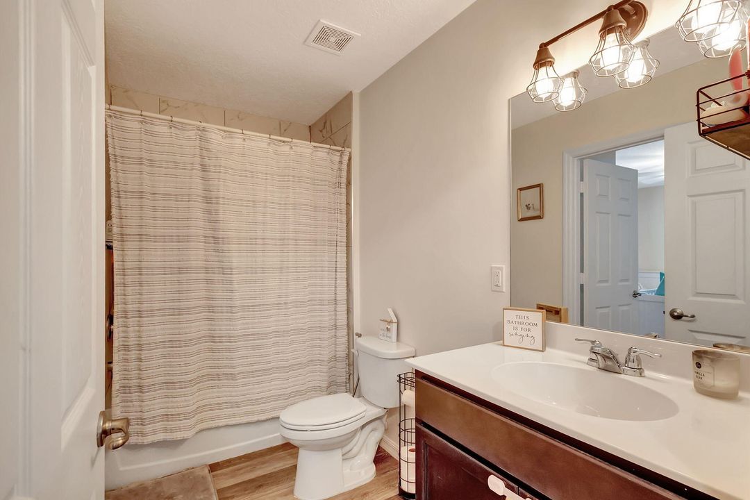 For Sale: $380,000 (3 beds, 2 baths, 1280 Square Feet)