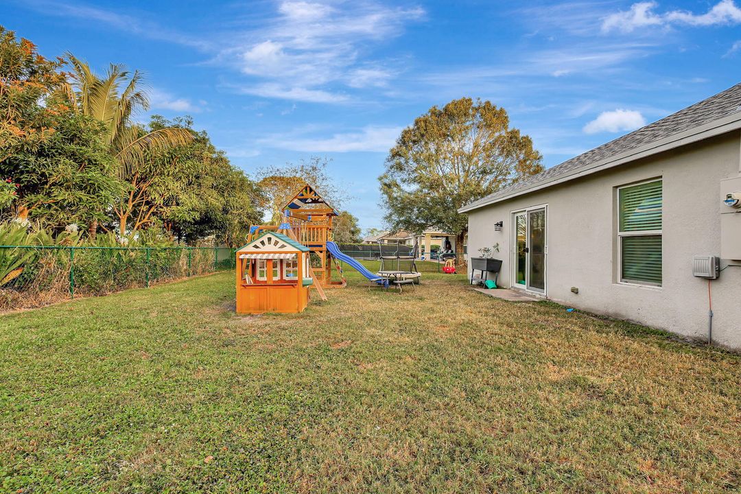 For Sale: $380,000 (3 beds, 2 baths, 1280 Square Feet)