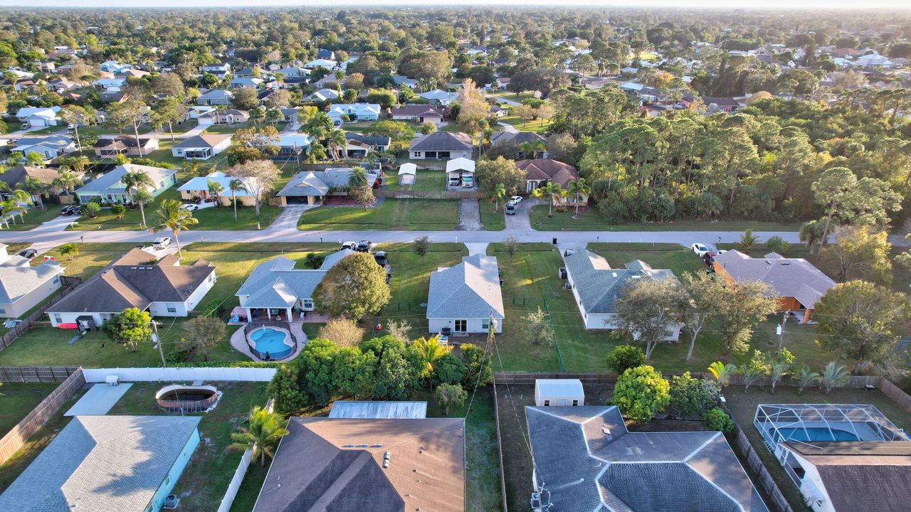 For Sale: $380,000 (3 beds, 2 baths, 1280 Square Feet)