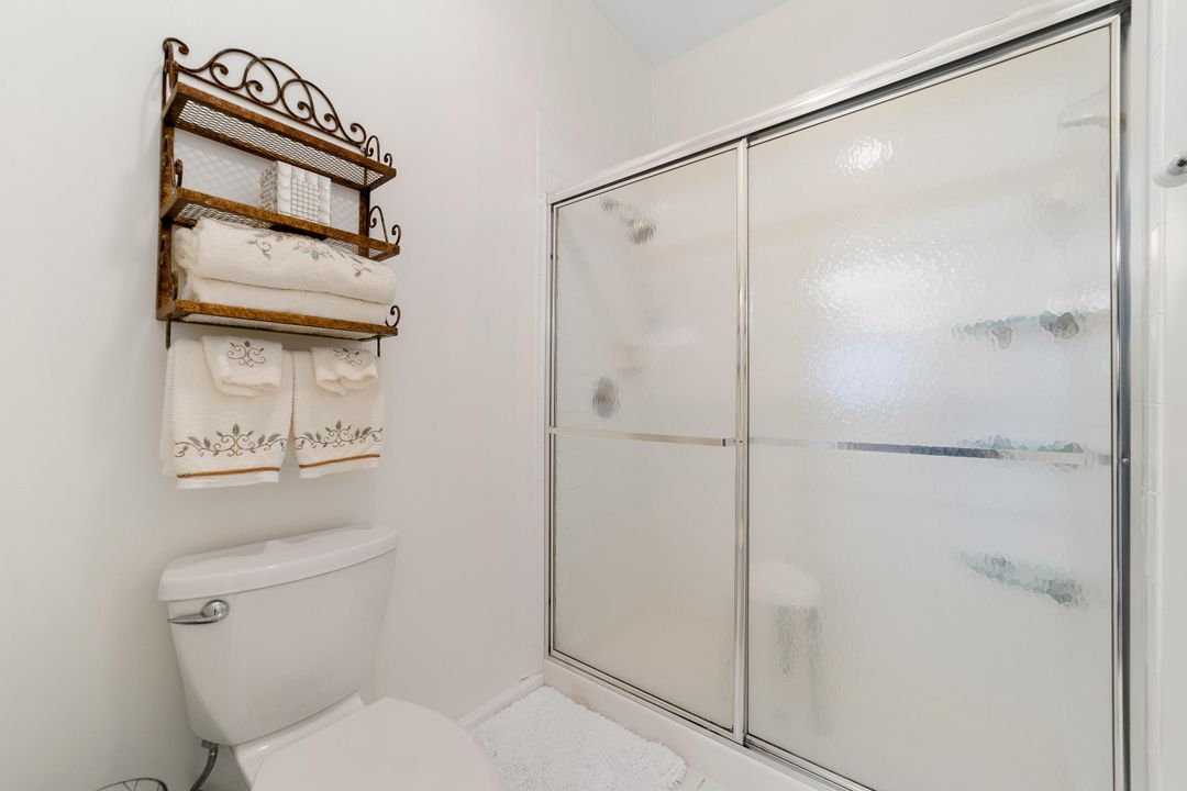 For Sale: $450,000 (3 beds, 2 baths, 1568 Square Feet)