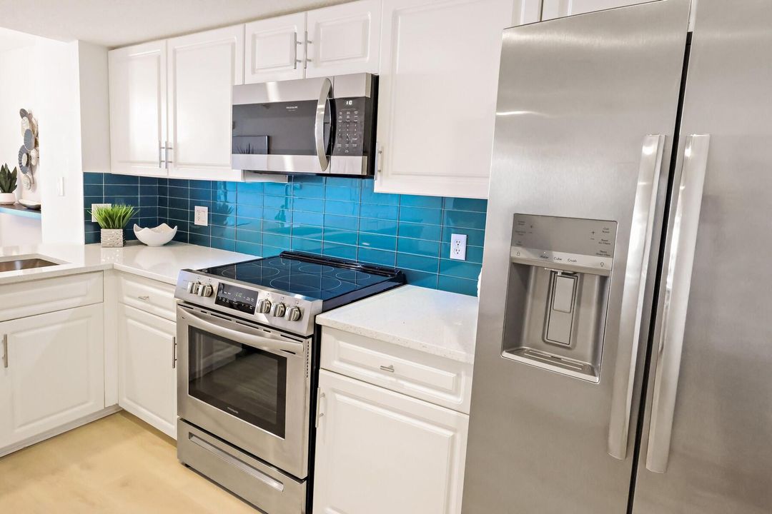 For Sale: $510,000 (2 beds, 2 baths, 1257 Square Feet)