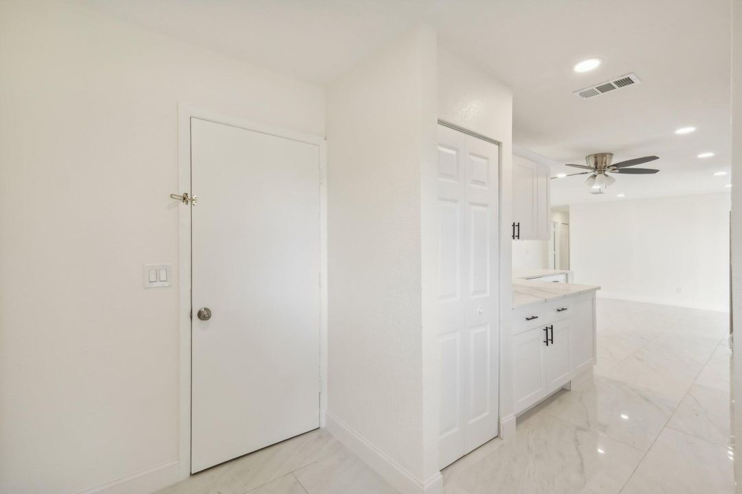 For Sale: $350,000 (3 beds, 2 baths, 1395 Square Feet)