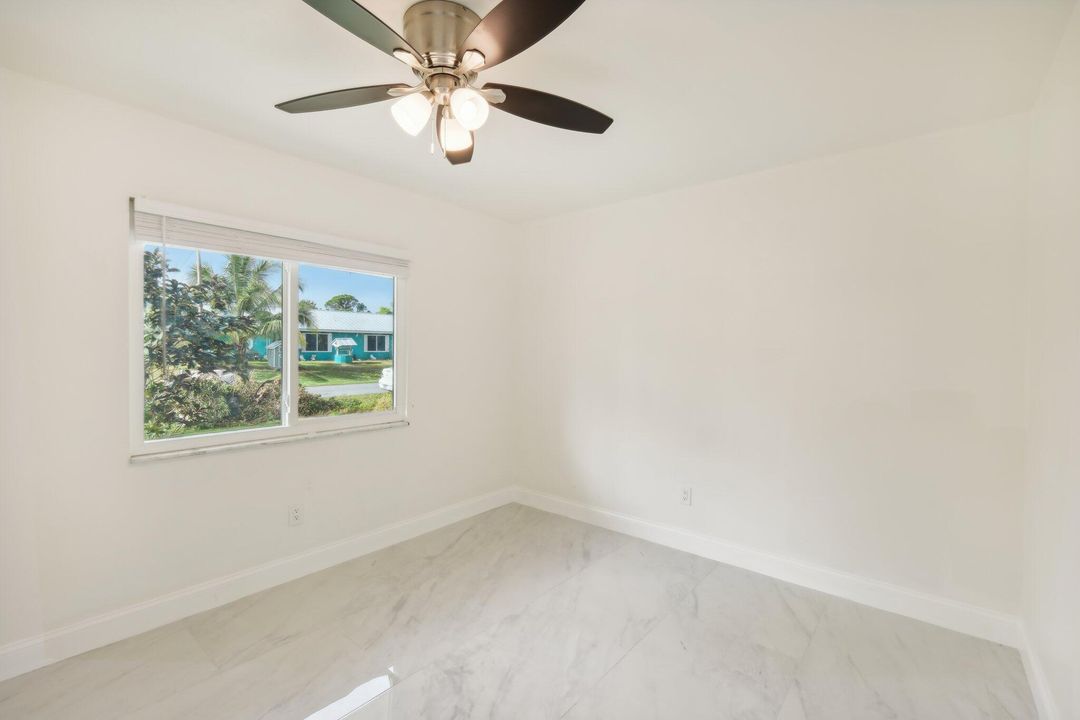 For Sale: $350,000 (3 beds, 2 baths, 1395 Square Feet)