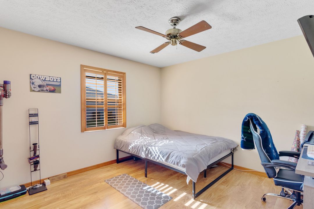 For Sale: $469,000 (3 beds, 2 baths, 1936 Square Feet)