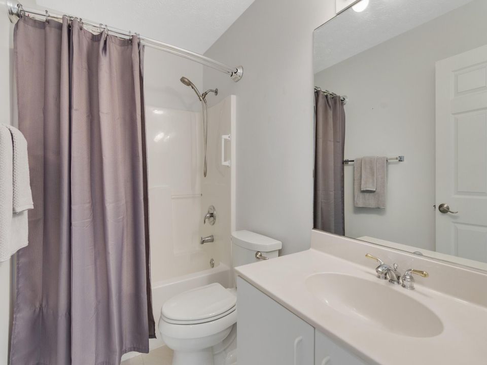 For Sale: $159,000 (2 beds, 2 baths, 1420 Square Feet)