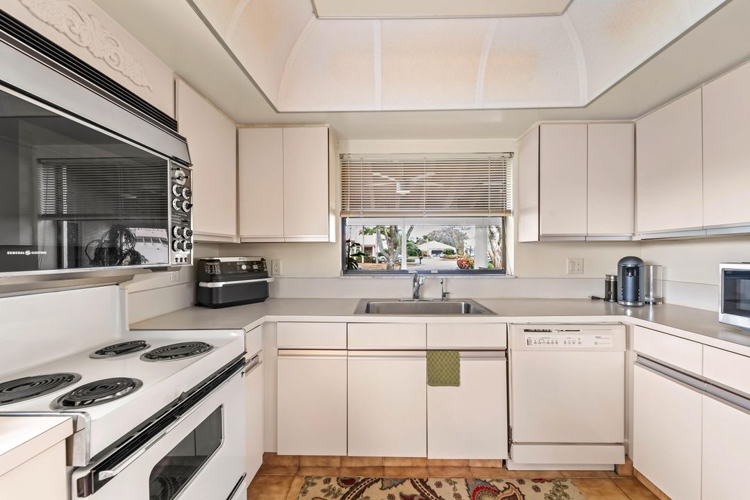 For Sale: $499,000 (2 beds, 2 baths, 1649 Square Feet)