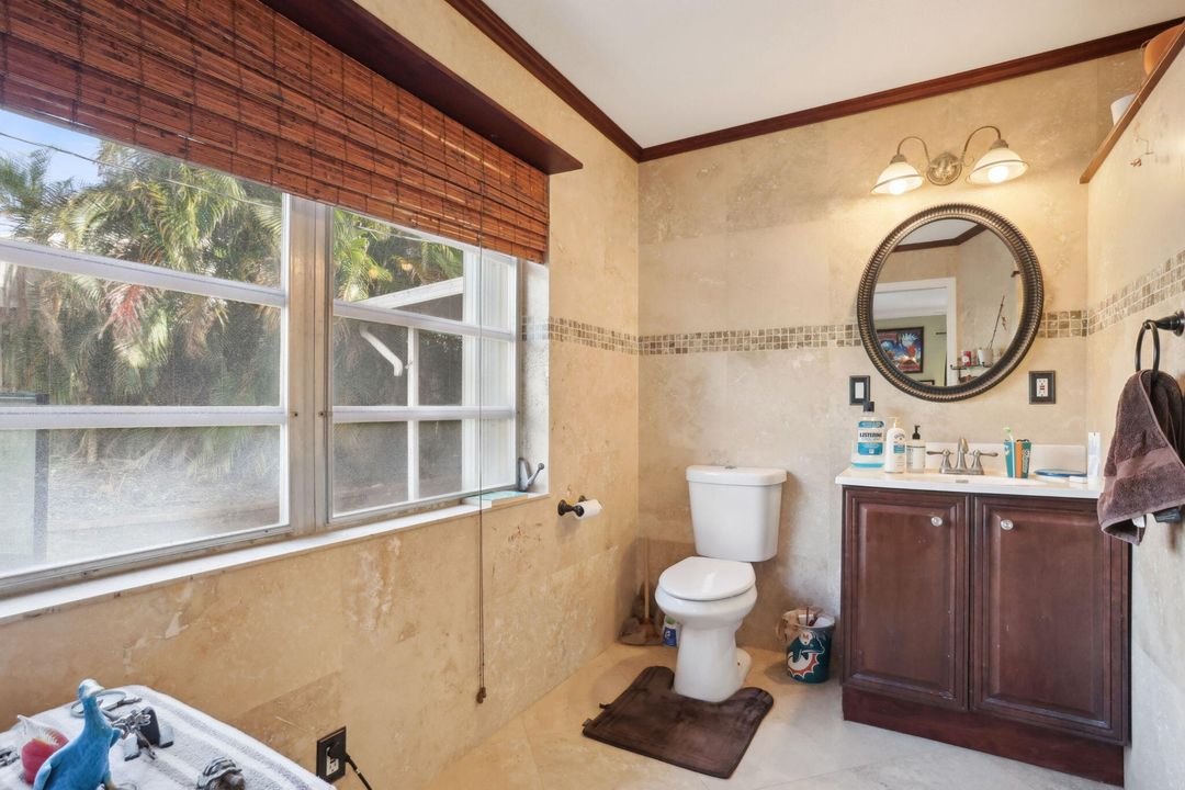 For Sale: $550,000 (3 beds, 2 baths, 2084 Square Feet)