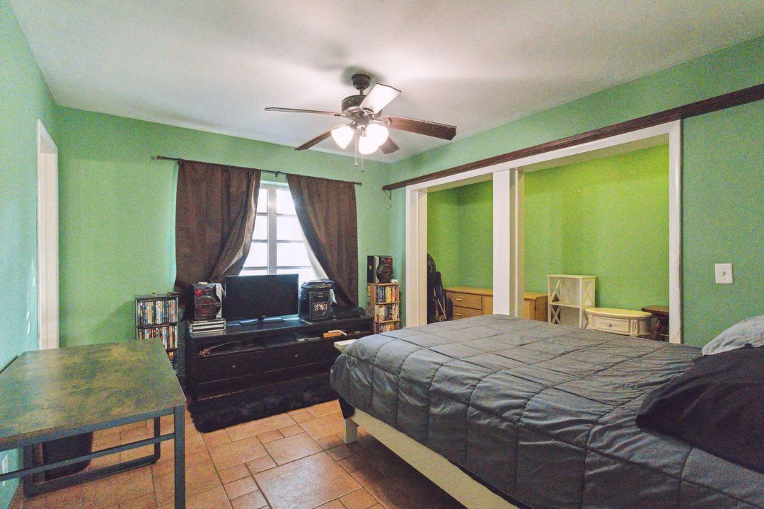 For Sale: $550,000 (3 beds, 2 baths, 2084 Square Feet)