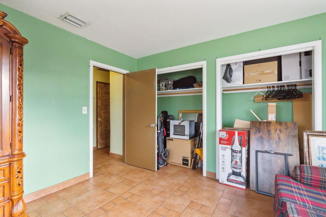 For Sale: $550,000 (3 beds, 2 baths, 2084 Square Feet)