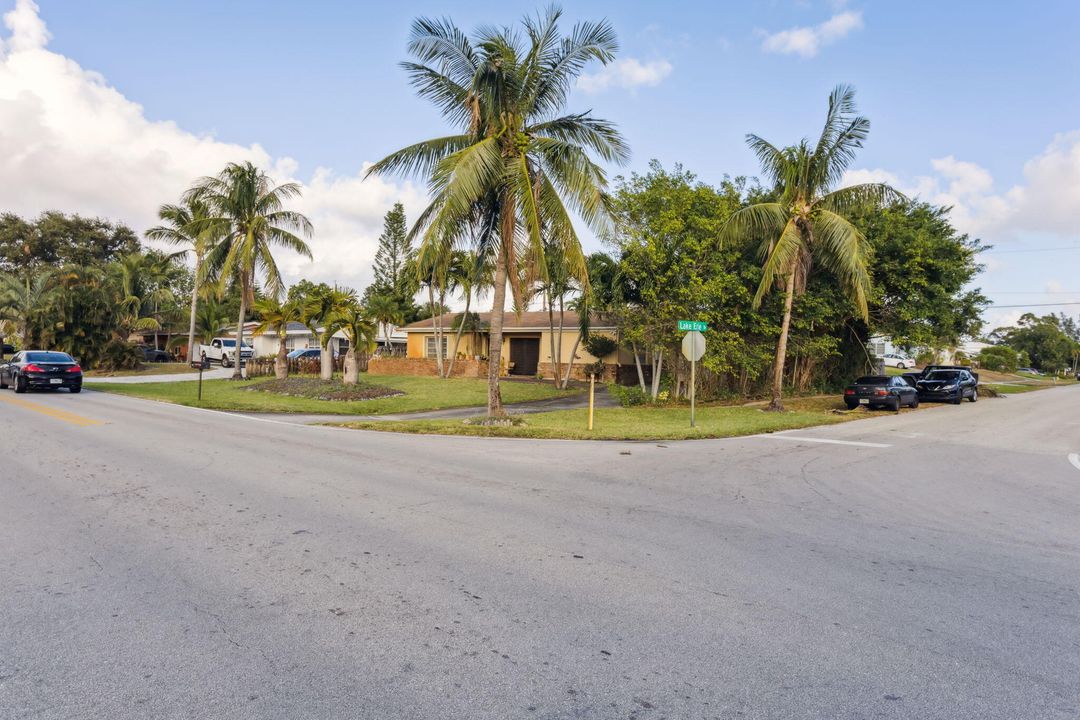 For Sale: $550,000 (3 beds, 2 baths, 2084 Square Feet)