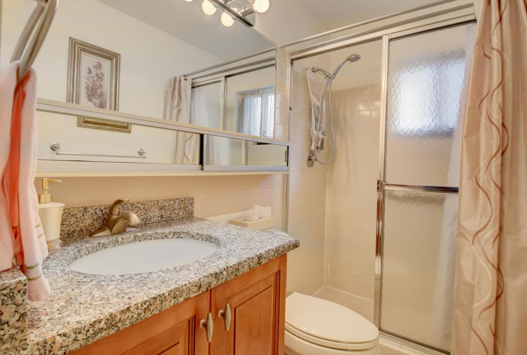 For Sale: $299,000 (2 beds, 2 baths, 1404 Square Feet)