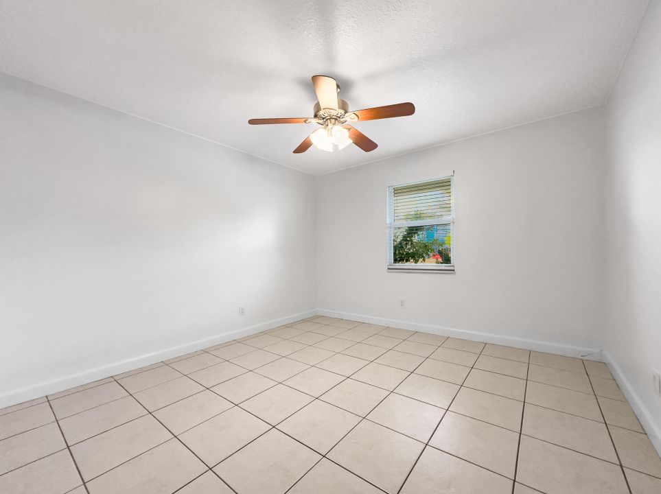 For Rent: $2,100 (2 beds, 2 baths, 896 Square Feet)