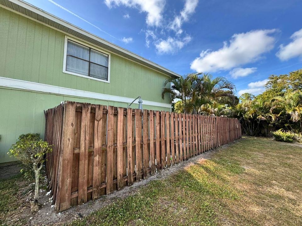 For Sale: $340,000 (3 beds, 2 baths, 1378 Square Feet)