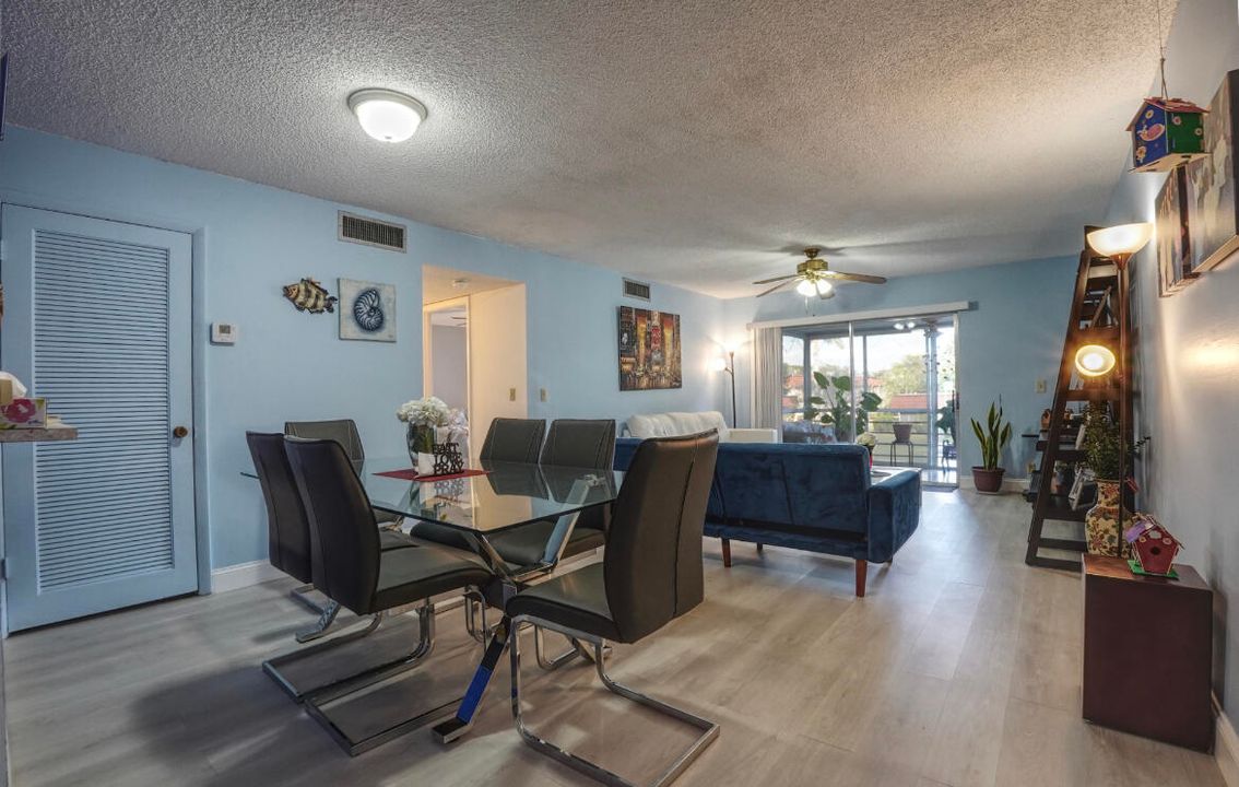 For Sale: $139,000 (2 beds, 2 baths, 1088 Square Feet)