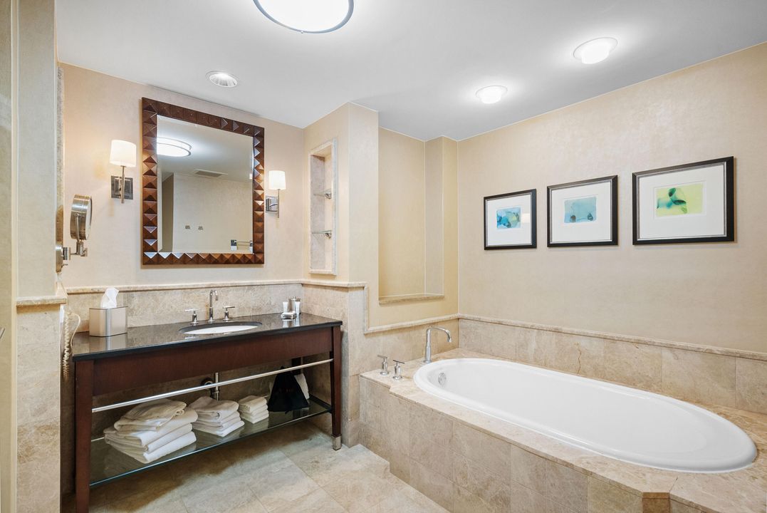 For Sale: $625,000 (1 beds, 1 baths, 752 Square Feet)