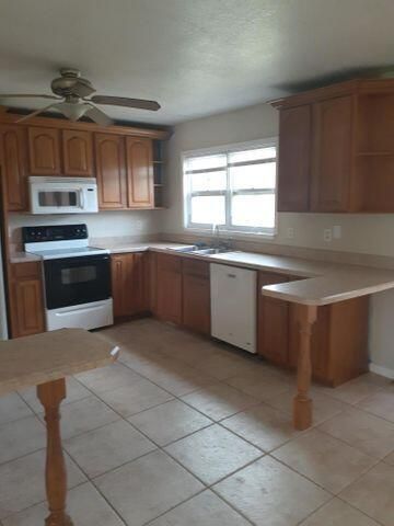 For Rent: $2,175 (3 beds, 2 baths, 1176 Square Feet)