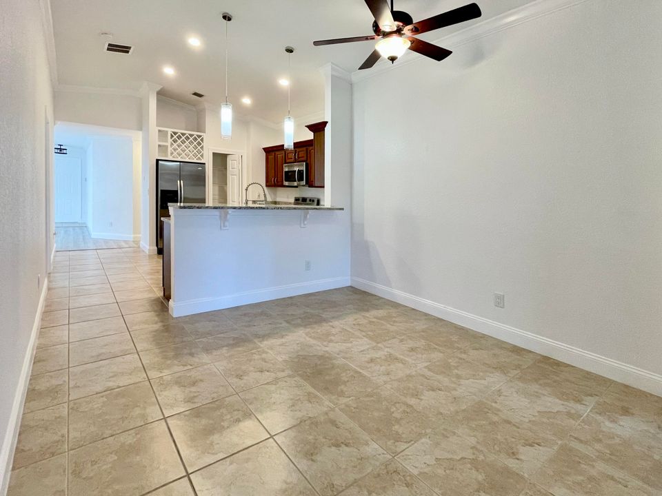 For Sale: $400,000 (4 beds, 2 baths, 2053 Square Feet)