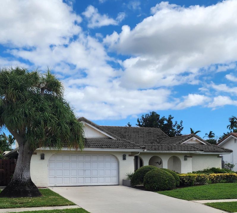 For Sale: $1,250,000 (3 beds, 3 baths, 2052 Square Feet)