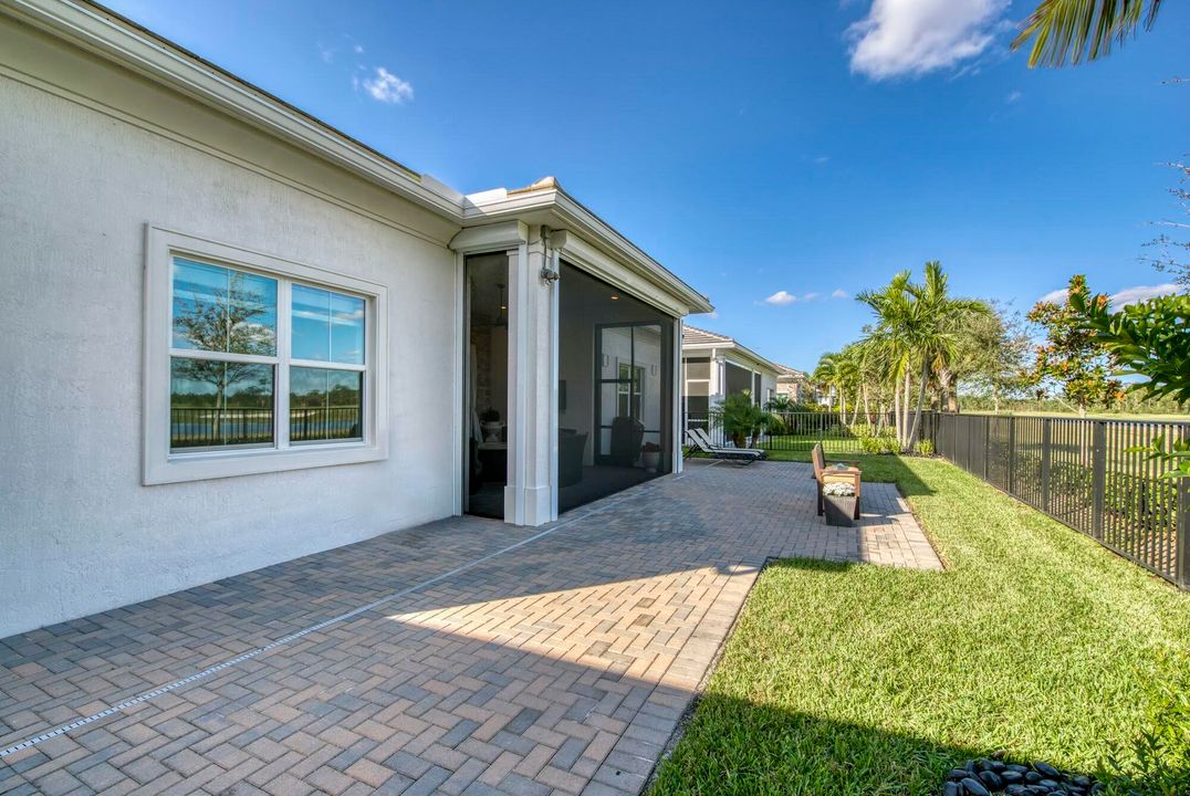 For Sale: $1,499,000 (3 beds, 2 baths, 3000 Square Feet)