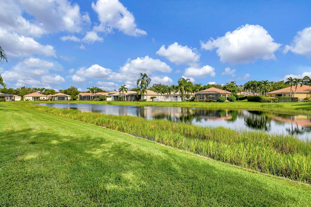 For Sale: $499,999 (3 beds, 2 baths, 1528 Square Feet)