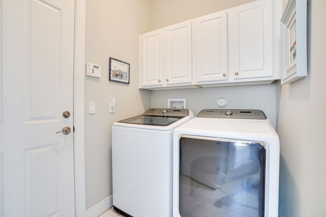 For Sale: $425,000 (2 beds, 2 baths, 1646 Square Feet)