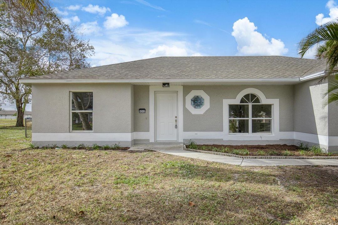 For Sale: $449,000 (3 beds, 2 baths, 1620 Square Feet)