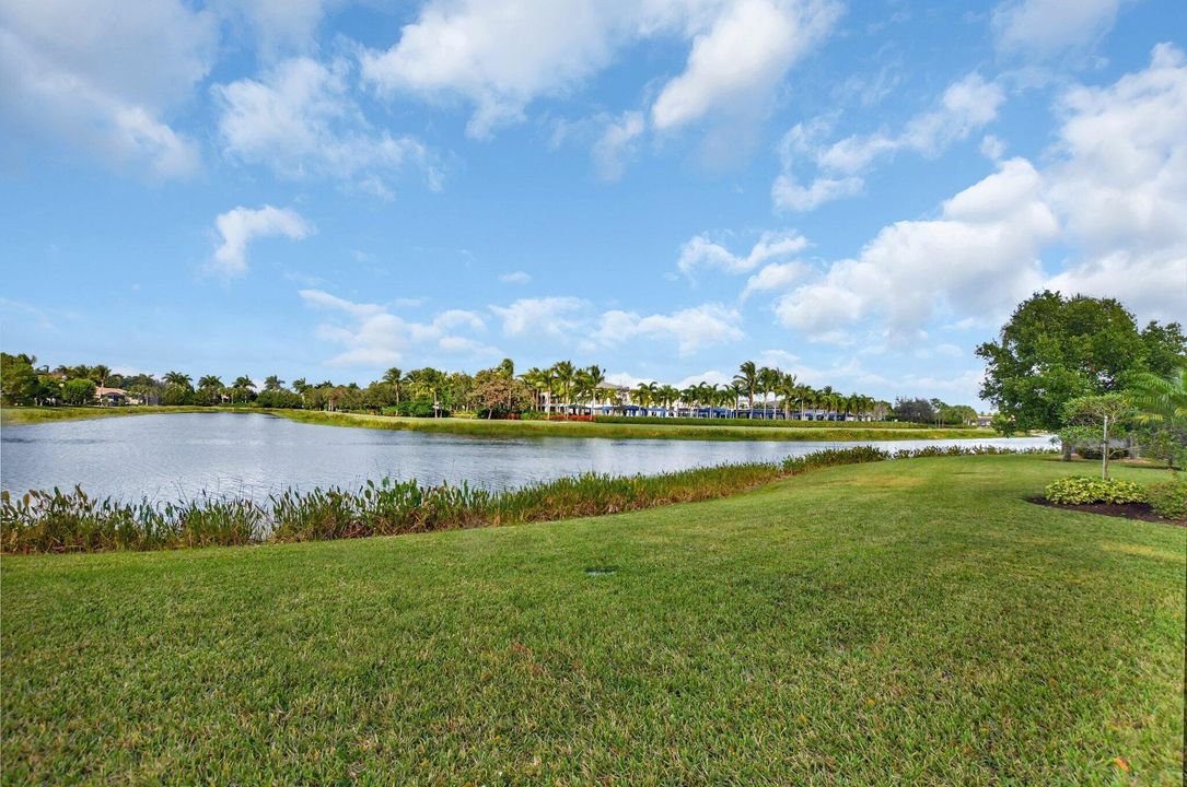 For Sale: $1,050,000 (3 beds, 2 baths, 2258 Square Feet)