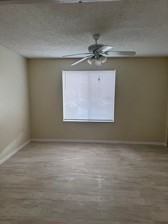 For Rent: $1,900 (2 beds, 2 baths, 1130 Square Feet)