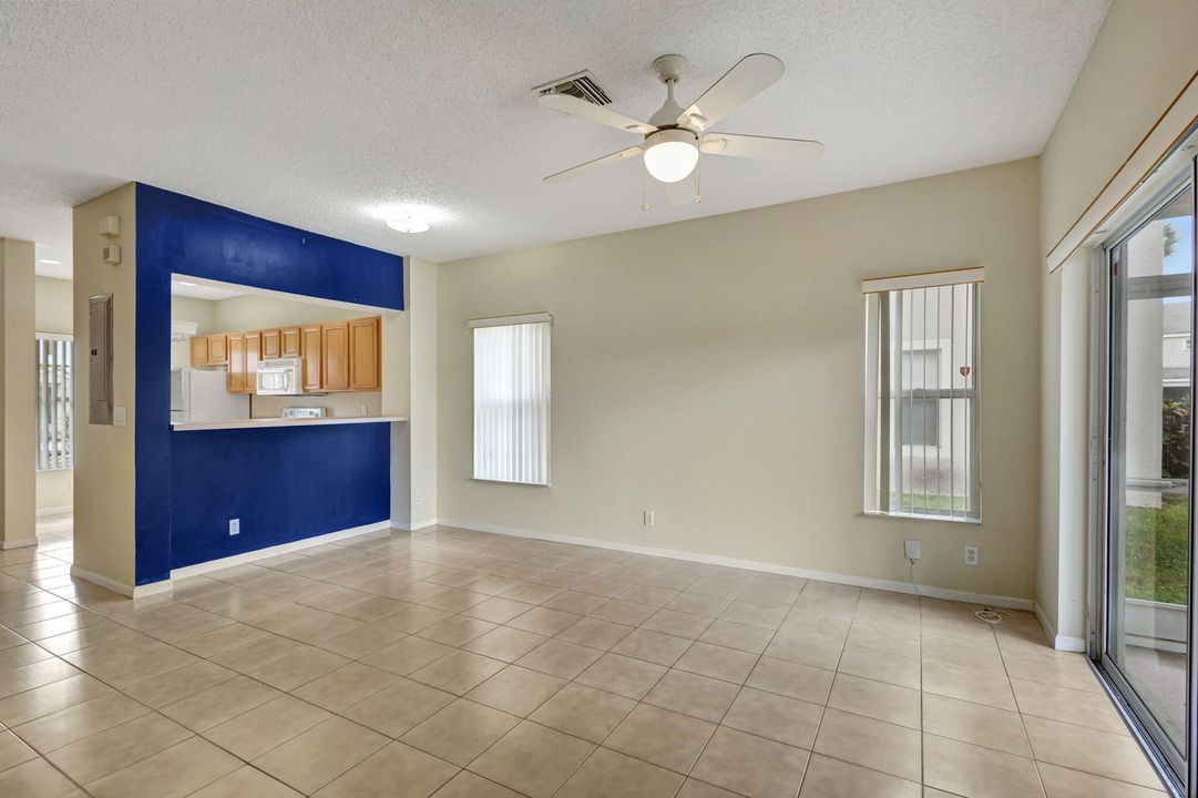 For Rent: $2,100 (2 beds, 2 baths, 1104 Square Feet)