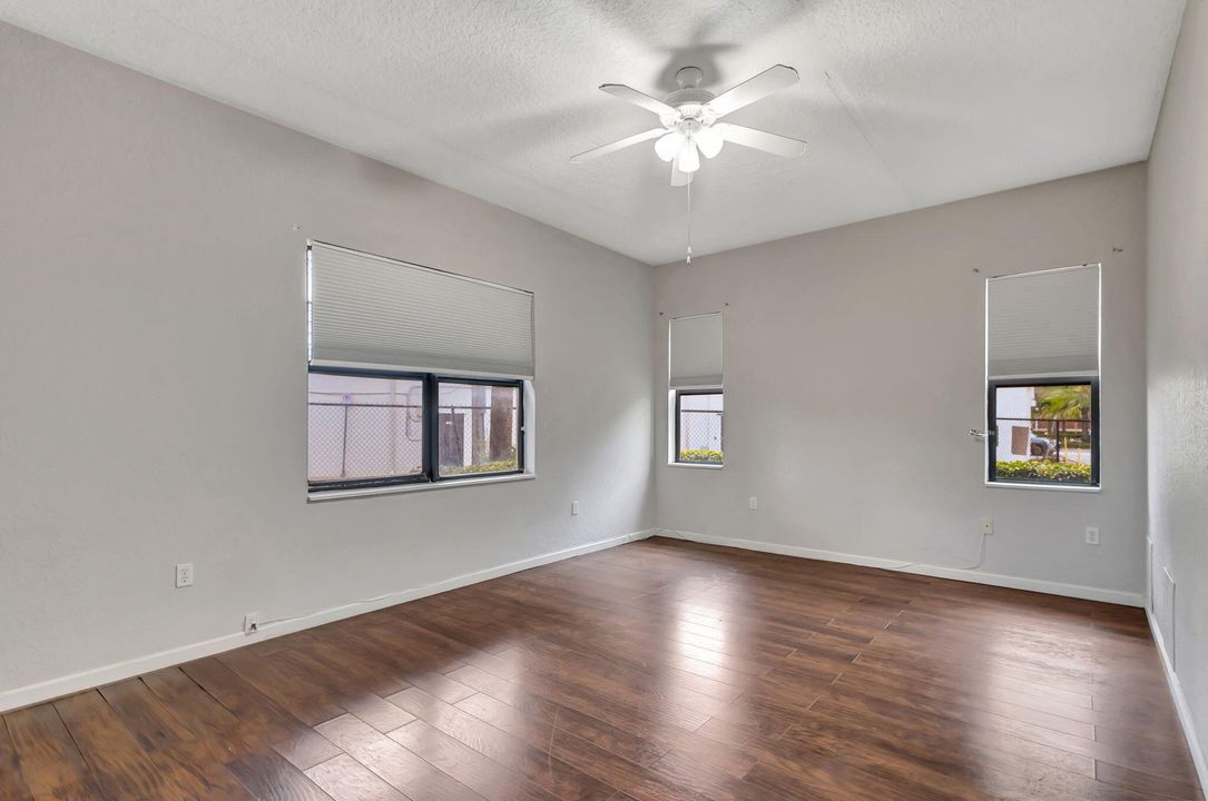 For Sale: $269,000 (3 beds, 2 baths, 1552 Square Feet)