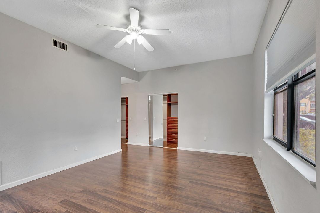 For Sale: $269,000 (3 beds, 2 baths, 1552 Square Feet)