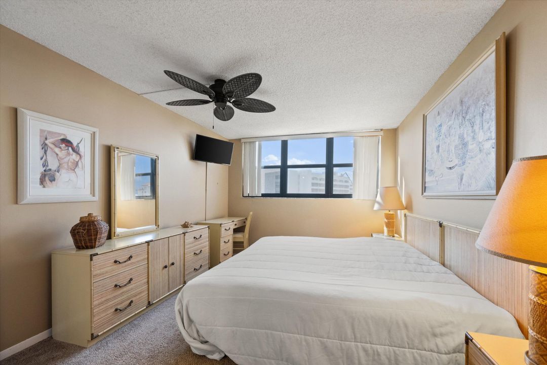 For Sale: $319,900 (2 beds, 2 baths, 1143 Square Feet)